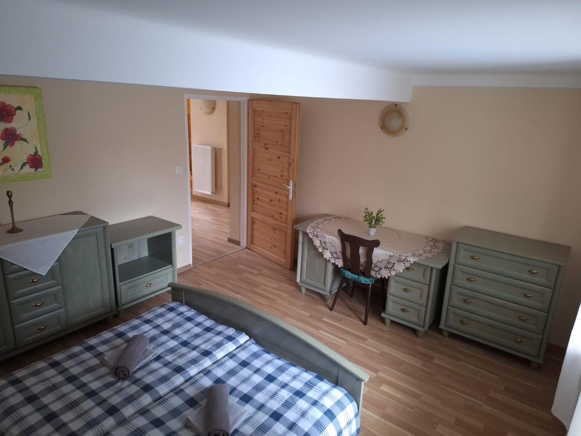 Star Apartments Пиещани Екстериор снимка
