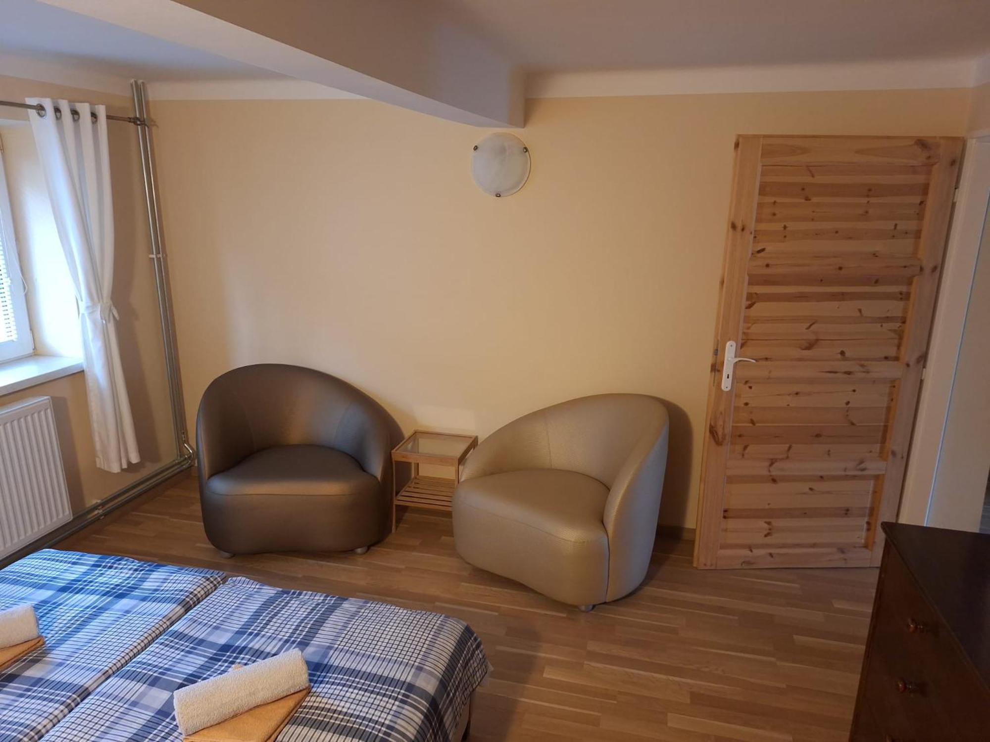 Star Apartments Пиещани Екстериор снимка